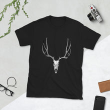 Load image into Gallery viewer, Mule Deer skull low cost T-Shirt
